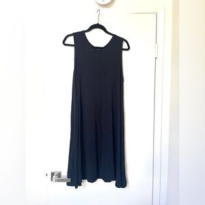 Tahari Black Sleeveless Midi Dress